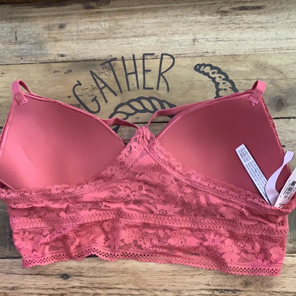 NWT Victoria’s Secret lace bralette - Picture 4 of 5